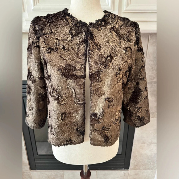 Sugar+Lips Jackets & Blazers - Sugar+Lips Women's Faux Fur Smooth Brown Cropped 3/4 Sleeve Jacket Small NWT